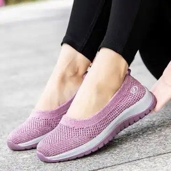 恋步莱妮老人鞋夏季妈妈凉鞋女网面透气中老年健步鞋舒适轻便方口鞋