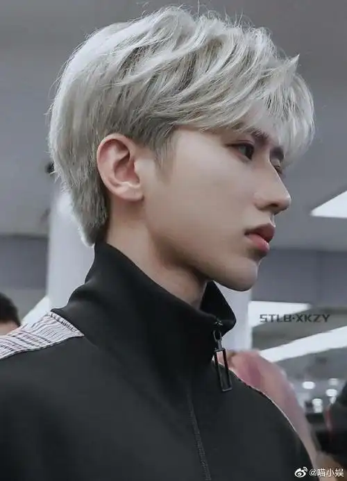 长相干净的初恋脸#蔡徐坤的长相就是传说中的初恋脸吧!