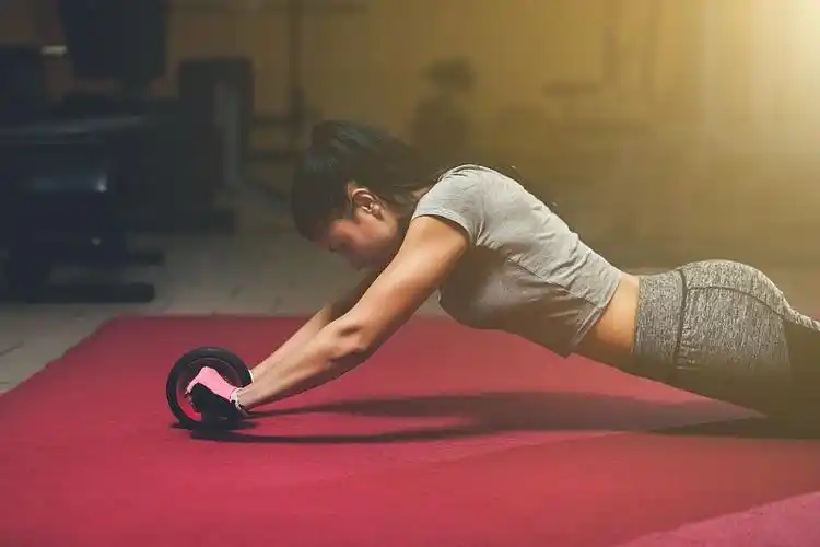 女性要不要练习胸肌?看完这篇文章,让你爱上练胸