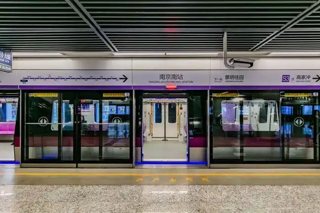 进入夫子庙地区的公交车,将会提前下客清空车辆,空车驶往夫子庙带客