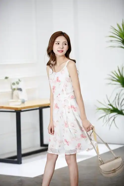 女装2017夏新款雪纺吊带连衣裙 甜美印花高腰修身沙滩裙厂家直销