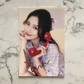 杨颖angelbaby签名照片亲笔保真周边杂志定妆照媒体福利粉丝礼物