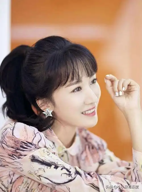 李念近照,气质温婉,她已掌握了爱的秘笈,激荡人生自有远大前程