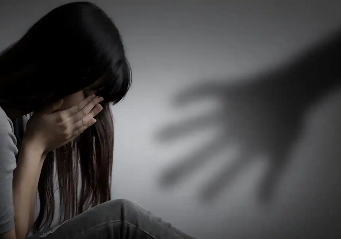 太辣眼!厦门路虎女车主和司机在车上运动俩小时,路人现场直播