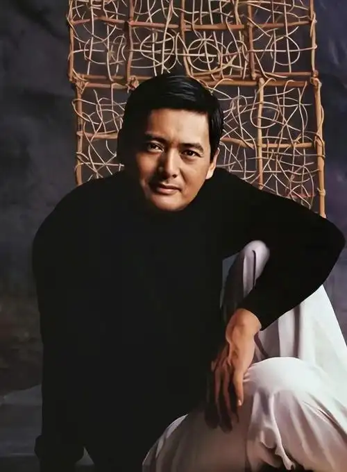 发哥的一些经典回忆照片,找回我们曾经的青春|周润发_网易订阅