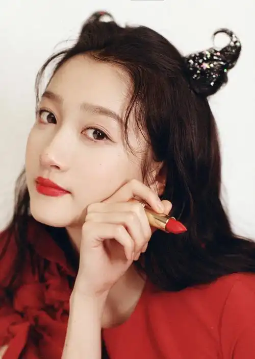 关晓彤牛角辫##春晚