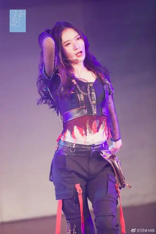 品逐光哲学snh48吴哲晗生日主题公演