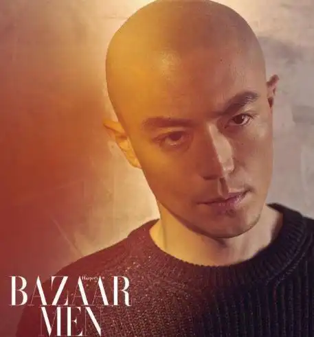 男星剃光头依旧帅帅哒,没头发也别忘了护理头皮哦!