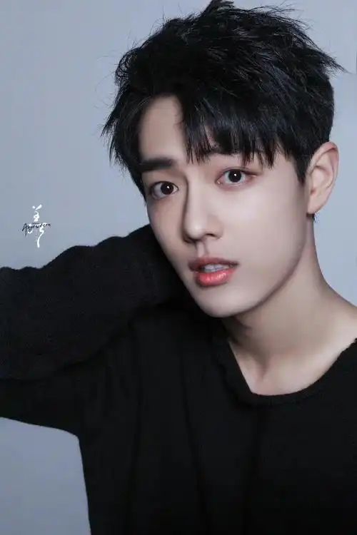 肖战#这组图真的绝啦又奶又欲的爱豆小赞,眼神会拉丝一笑起来又超