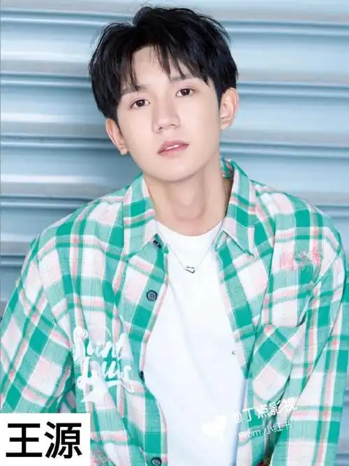 男明星的"喉结杀"751575157515谁撩到你了979797