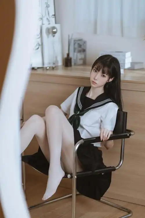 许岚lan~白丝水手服~超精美美图~写真合集