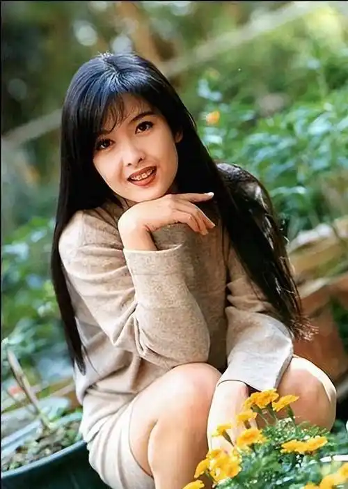 爷孙三代都想娶的女人?周慧敏年轻时究竟多火!_香港_生活_妈妈