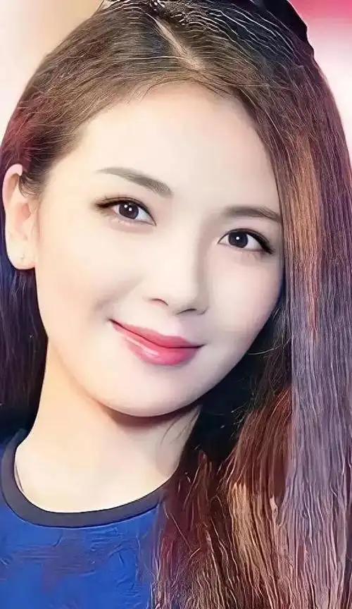 刘涛于1978年出生于江西省南昌市,15岁时进入部队文工团,成为一名文艺