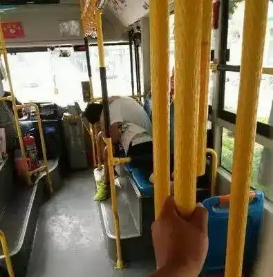 盘点镇赉公交车上的不文明现象看看你中枪了吗