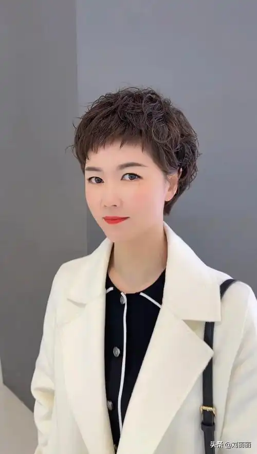 天热了,是该剪短发了,赶快选一款吧