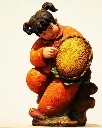 雕刻时光"泥人张"泥塑秉承传统技法,注重从绘画,戏曲,年画等姊妹艺术