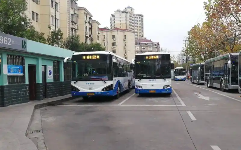 (浦东金高)上海大桥五线公交车 上海浦东22路公交车终点站栖山路德平
