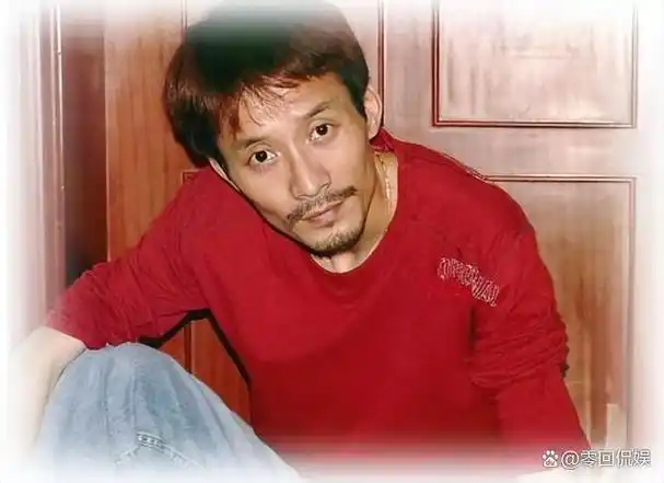 演员田小洁干过修车工还离过婚他为什么能娶到女神江珊