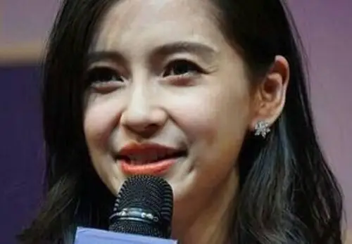 28岁的baby脸部渐渐塌了,未修图曝光,黄晓明看了都受不了!