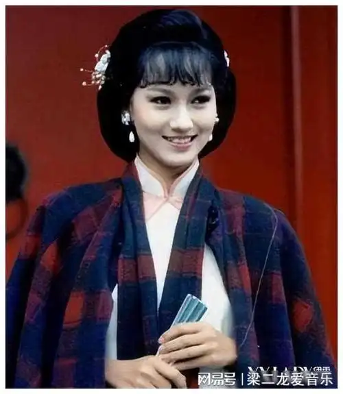 赵雅芝的3个儿子:长子47岁次子44岁,小儿子37岁,个个让