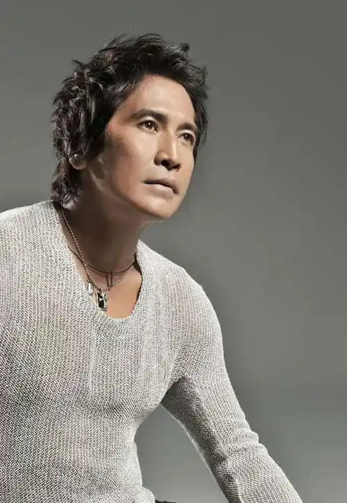 万万没想到,吴京,关晓彤等13位明星,竟然全都是"皇氏后人"_网易订阅