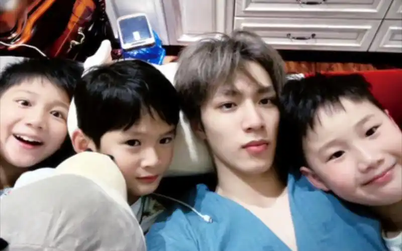 【刘耀文】文哥 弟弟们 土豆,好有爱的组合!