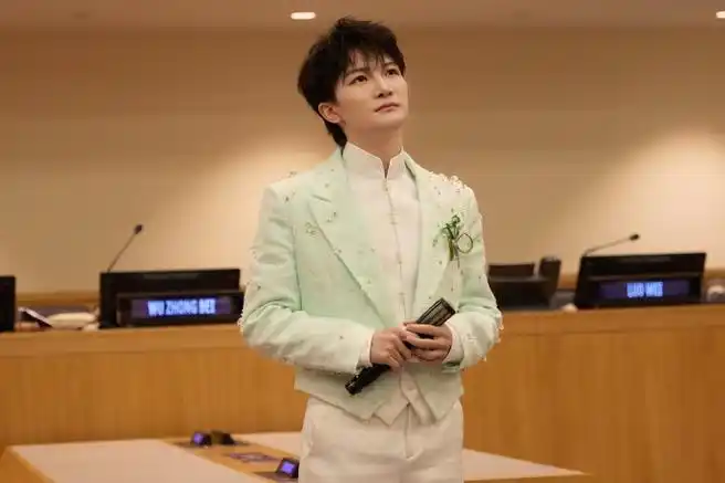 周深把大鱼带到联合国##周深奔跑吧##周深二专反深代词##周深新专辑