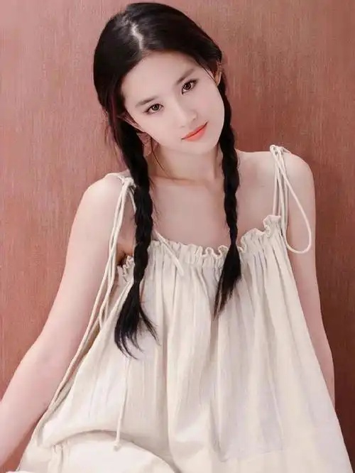 刘亦菲早期双麻花辫清纯写真这算清纯天花板了吧