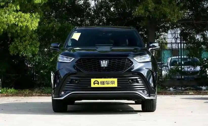 2023款丰田皇冠陆放:配2.0t 8at!售32.98万!值得入手吗?