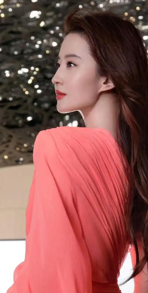 刘亦菲阿布扎比旅拍##刘亦菲##刘亦菲体验阿布扎比代言人