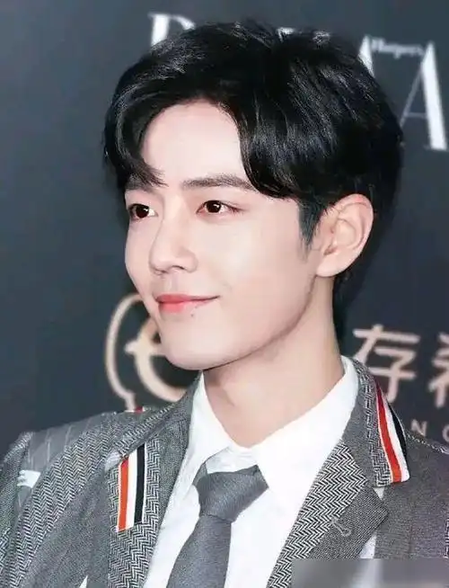 脸型比女生还精致的7位男星,王一博肖战没啥,其实郭麒麟才好看|鹅蛋脸