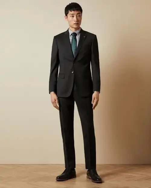 新郎穿什么颜色的西装好?【婚礼纪】