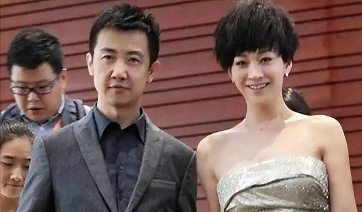 李小冉:我被前任折磨10年,为鄢颇流产2次,男闺蜜砸5亿娶我回家_孙东海