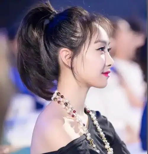 空气刘海 内扣低发马尾