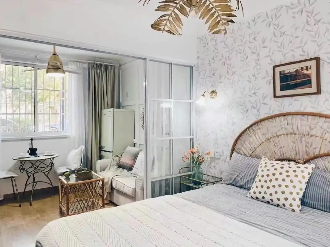 欧美复古风 一室一厅.房屋概况:房子在上海浦东三林这边,房子 - 抖音