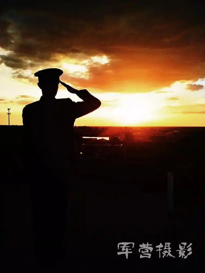 军营摄影:天空下那些美丽的身影