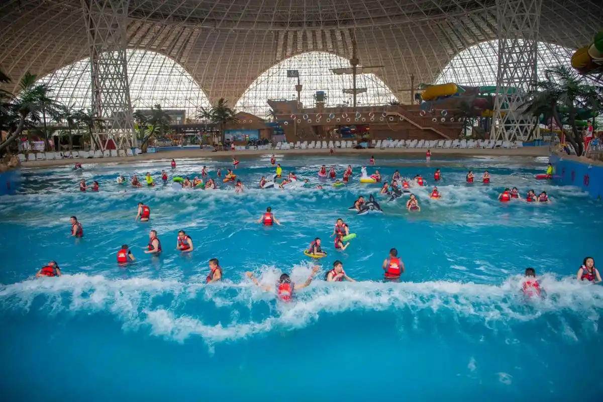 原创兰州新区周末不知道去哪儿玩带你去西部恐龙园玩水世界