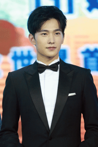 男生发型选对颜值秒涨十倍