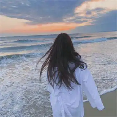 唯美高清的女生背影头像2022