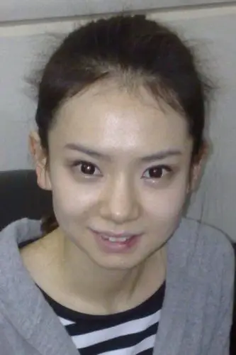 [八卦江湖]戚薇的真正素颜照,还是美女啊! -天涯社区