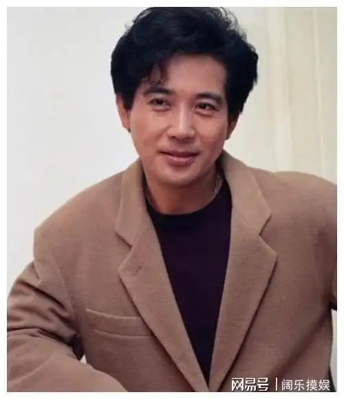 74岁秦汉近照爆出风采依旧不减当年林青霞也爱过他