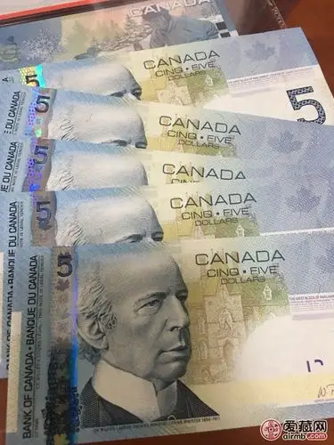 全新加拿大伍加元冰球纸币.这是