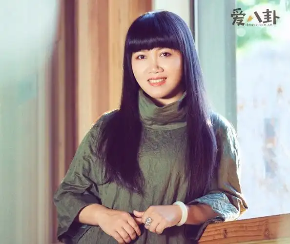 歌手侃侃近况怎么不红了网传侃侃是李健的老婆是真的吗