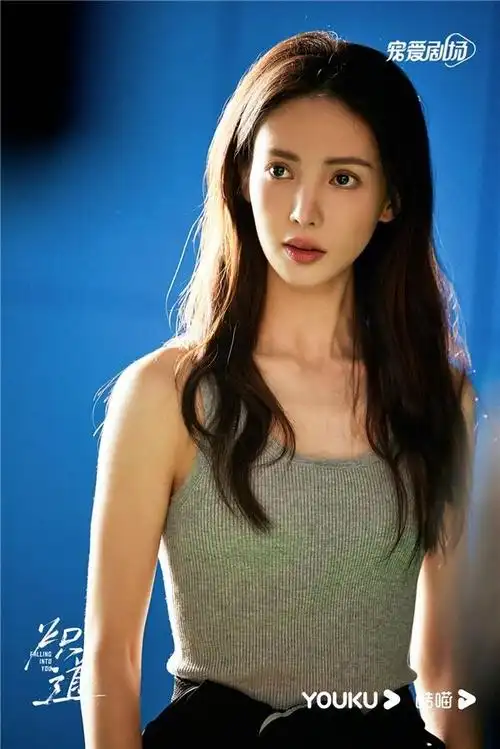 金晨青春竞技剧《炽道》登阿里财报 本色出演收获业内肯定