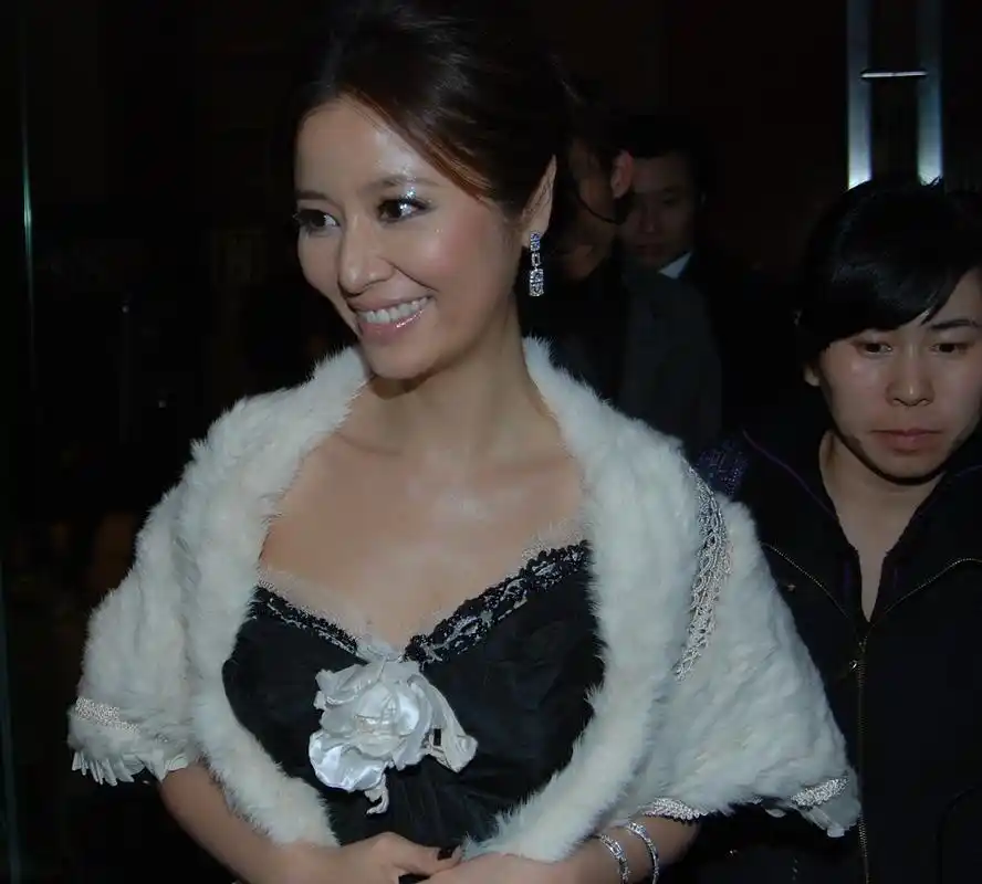 林心如在社交软件晒照片.