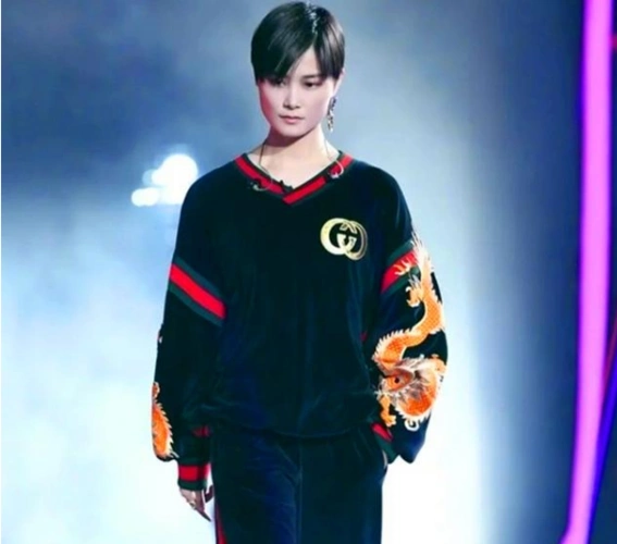 恭喜37岁李宇春成唯一中国面孔任2021法国时装大奖评委