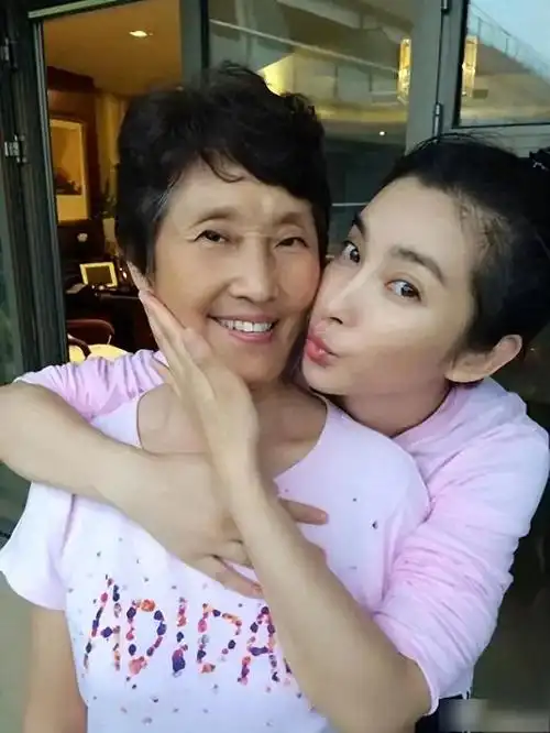 李冰冰重病曝光连正常生活都成奢侈年到50还不婚不育