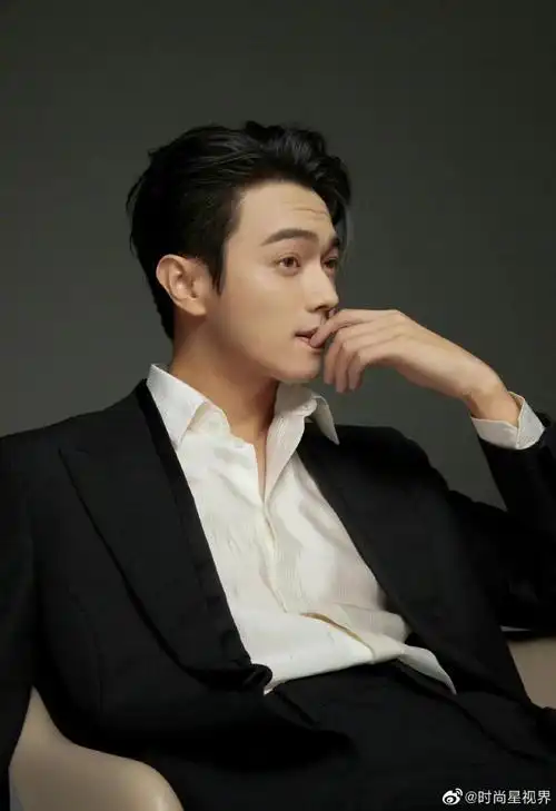 许凯燕尾服西装适配度##许凯