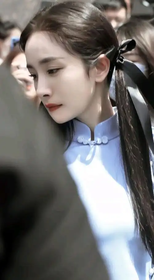 杨幂,民国女学生造型,双马尾可爱减龄