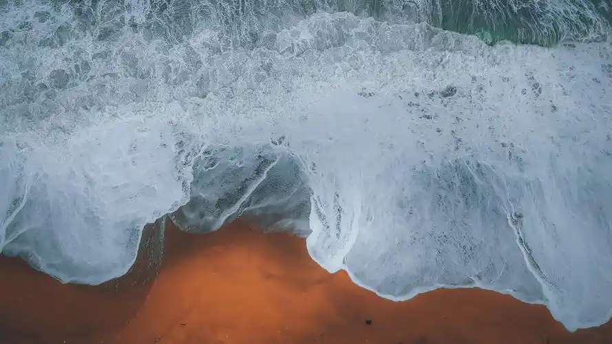 气势磅礴的海浪